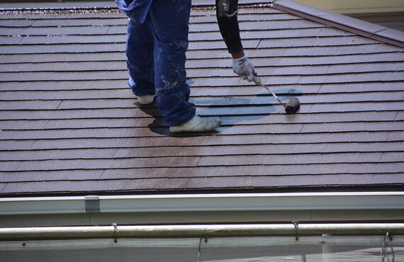 福岡で雨漏り対策のため屋根塗装を請け負い屋根のプロとして尽力いたします